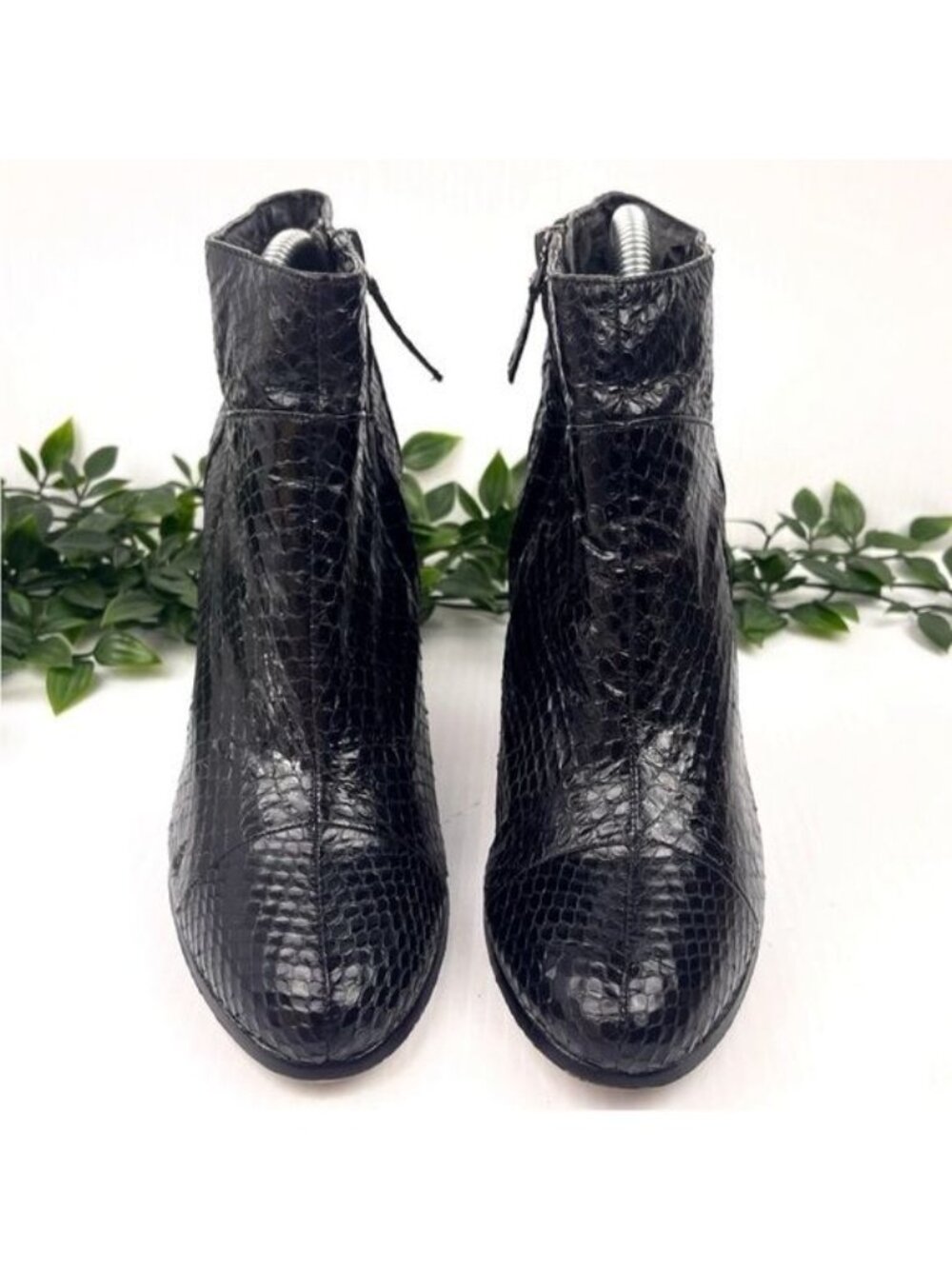Sam Edelman Salina 2 Ankle Booties Black Snakeskin Embossed 7.5 - Picture 2 of 10